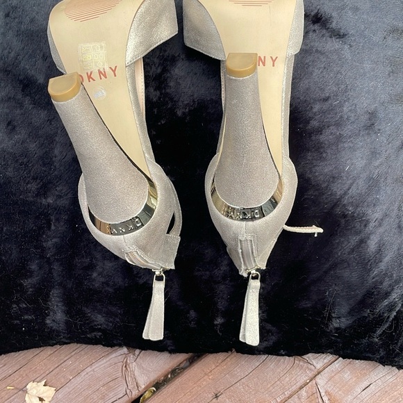 DKNY ankle strap heels - Picture 6 of 6